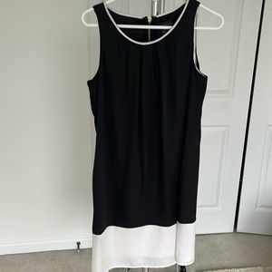 Dress.sleeveless silky color block